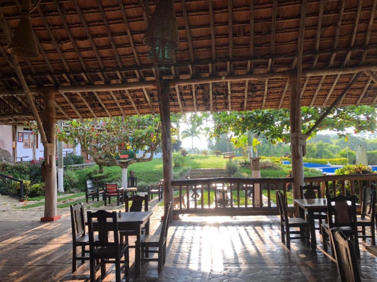 Finca Hotel Palmas Frente A Panaca Quimbaya Ngoại thất bức ảnh